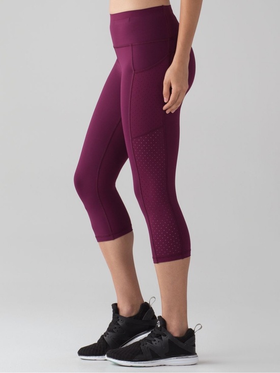 lululemon athletica Pants - Lululemon Mind Over Miles Crop 17" Marvel Purple Size 6 Luxtreme Legging Tight